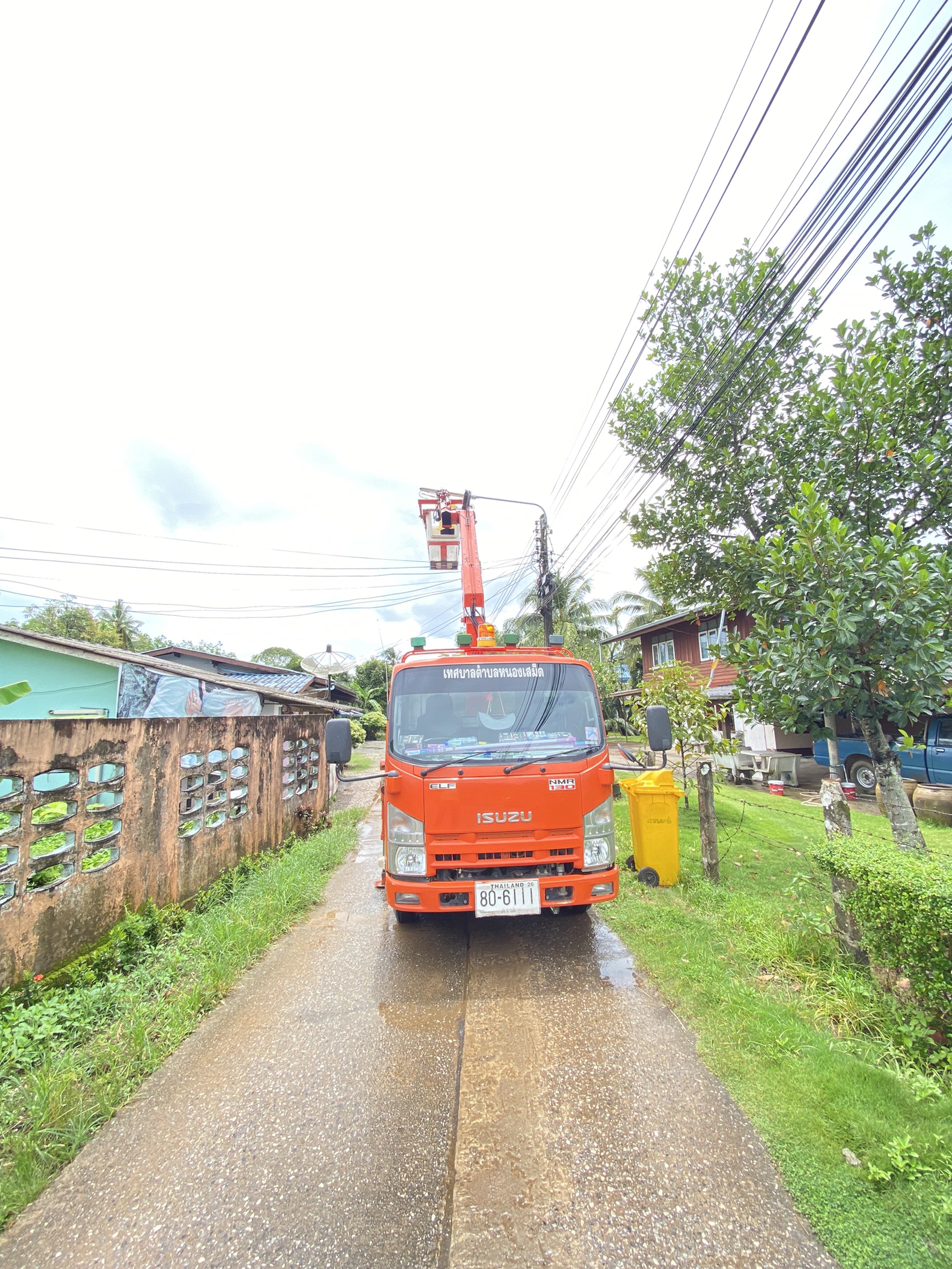 แก้ไขไฟส่องสว่างซอยท่าใหญ่บ้านท่าตะเภา