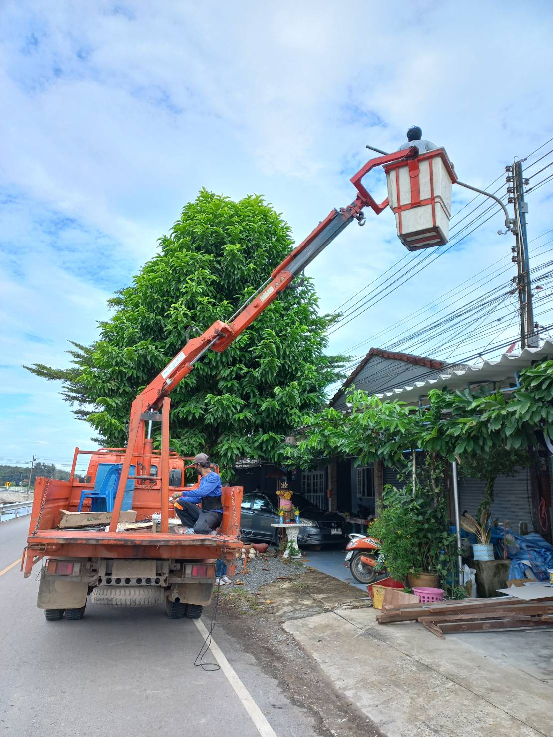 ติดโคมไฟถนนชลประทาน ส.ออโต้, ถนนชลประทานหมู่ 7, ซอยร่วมใจ