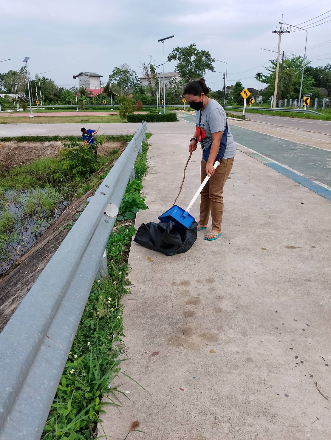 เก็บขยะและทำความสะอาด อ่างเก็บน้ำเขาระกำตอนล่าง (สระสีเสียด)